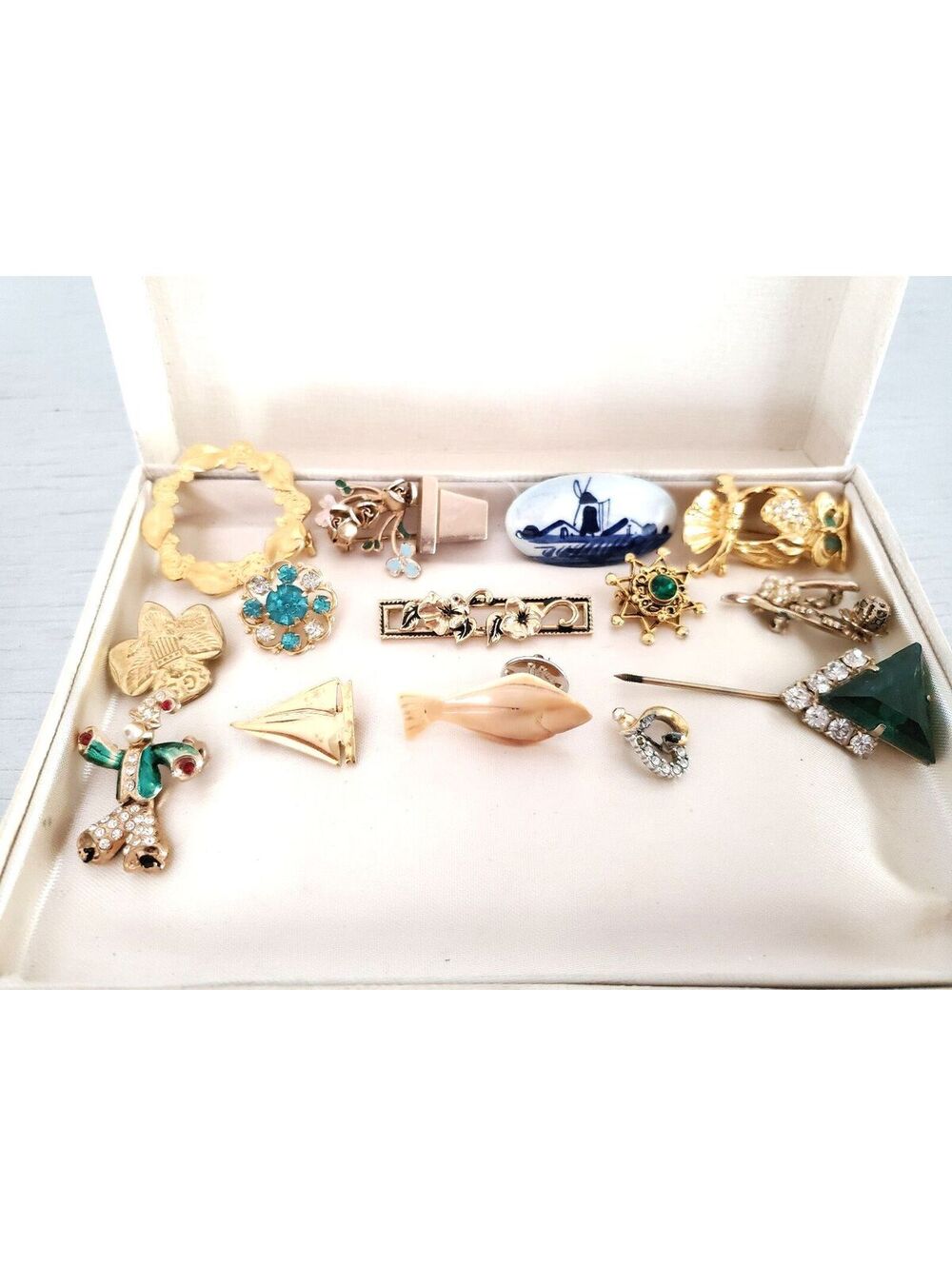 Vintage Small Mix of Pin and Brooch Lot of 14